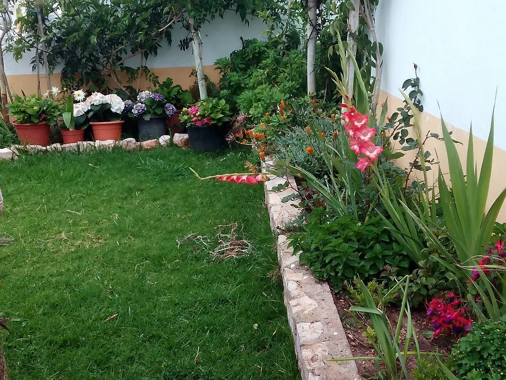 Guest house Vivenda Familia Pedro Hotel Vila do Bispo